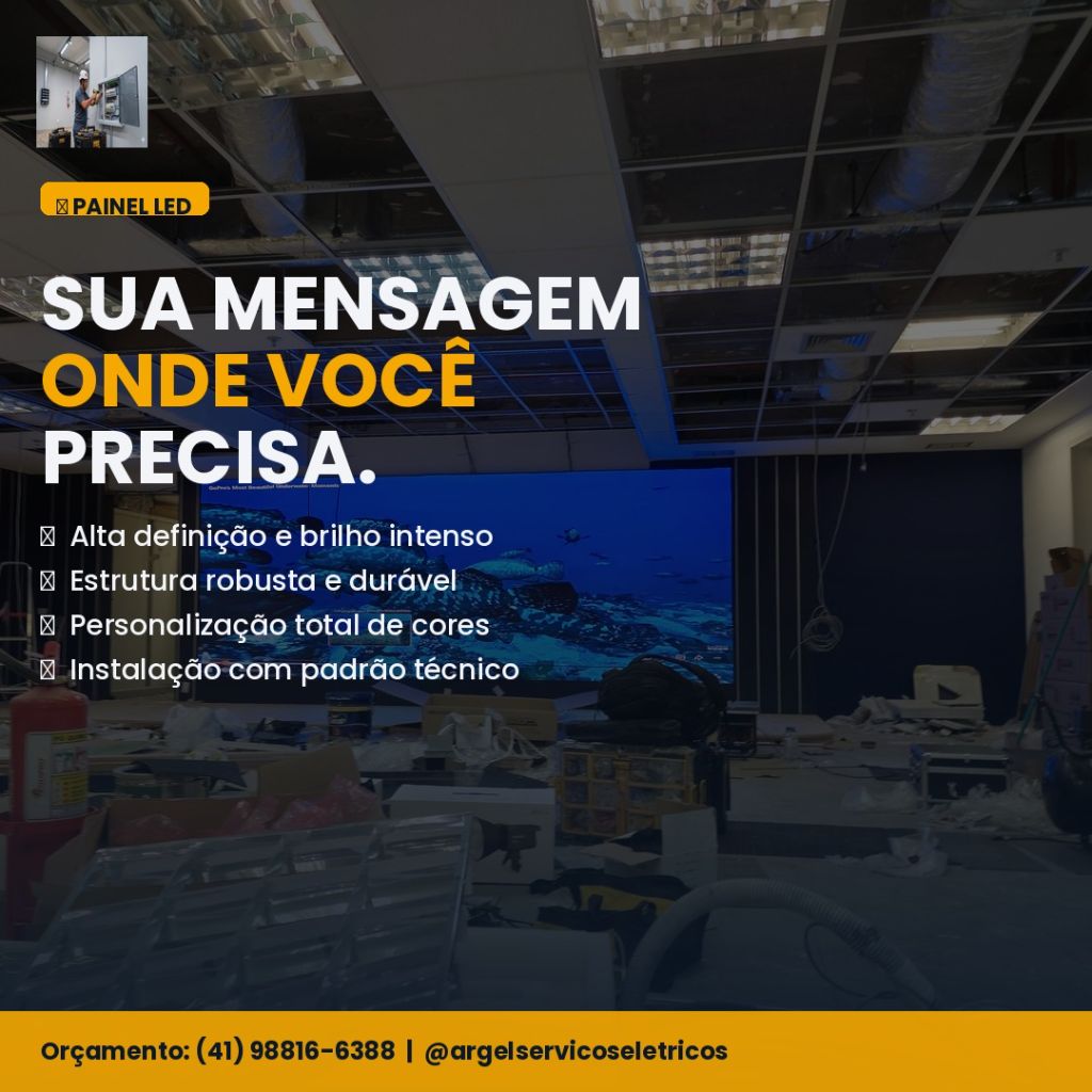 Painel LED de grande formato em processo de instalação
